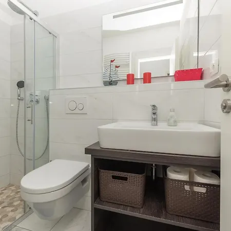 Family Friendly House With A Swimming Pool - 25219 * Makarska