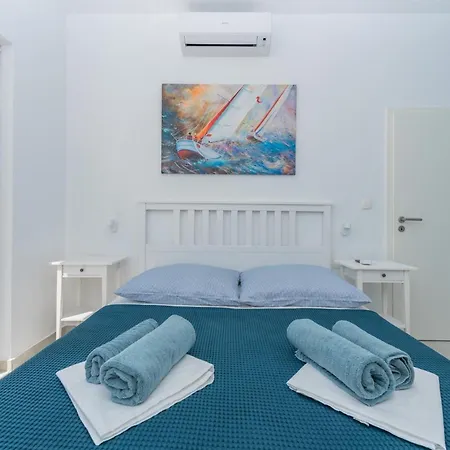 Family Friendly House With A Swimming Pool - 25219 Makarska
